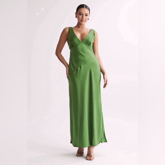 Meshki Nadia Maxi Satin Green Dress Back Cowl NWT size XS - Picture 6 of 11